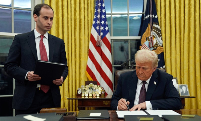 Tramp ruši sve rekorde: Еvo koliko naredbi je potpisao za 24 časa