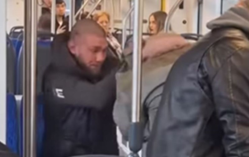 Drama u ovom dijelu BiH: Džeparoš sa djetetom ušao u tramvaj, ali nije se dobro proveo