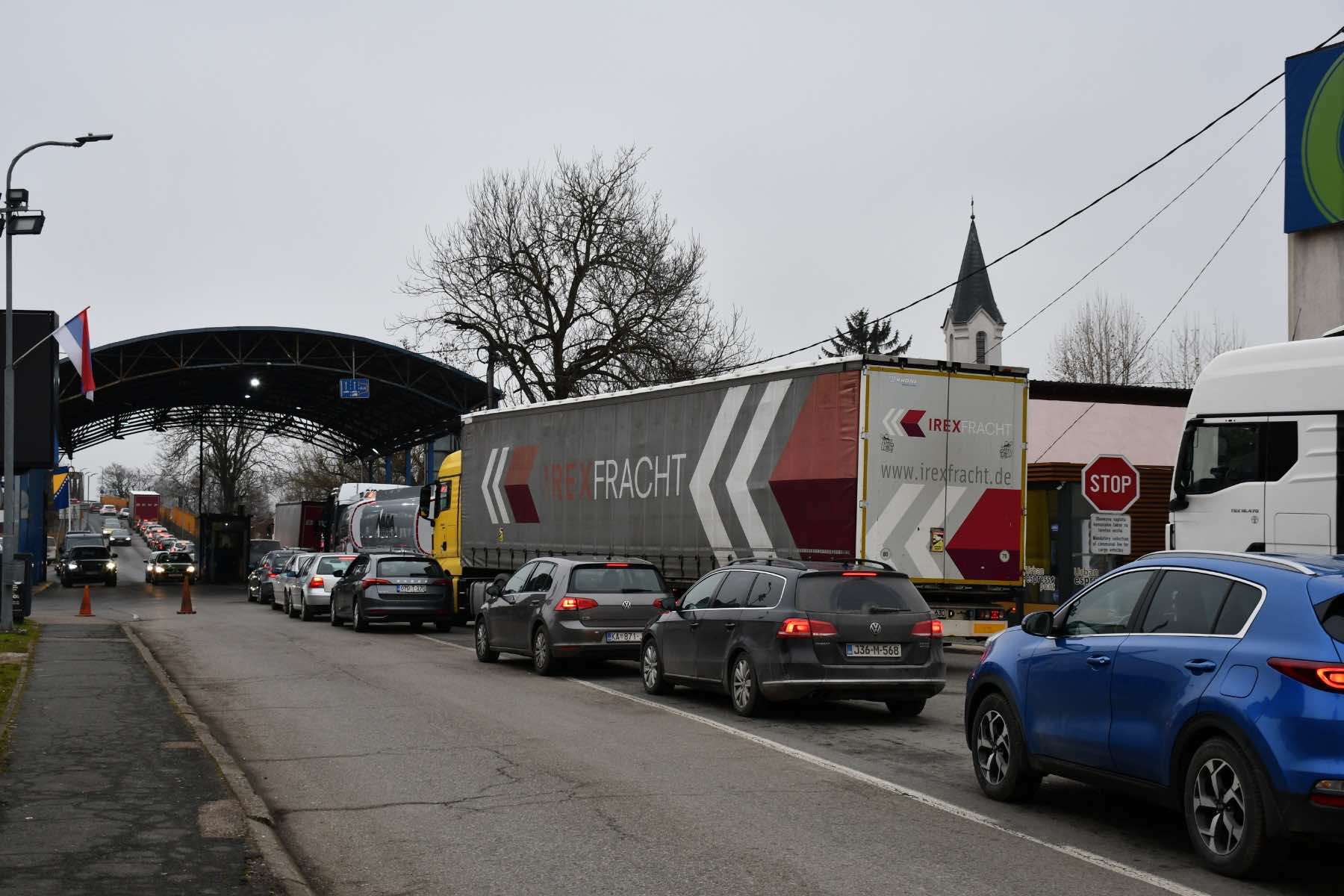 Kolaps na GP Gradiška: Na izlazak iz BiH se čeka i po šest sati