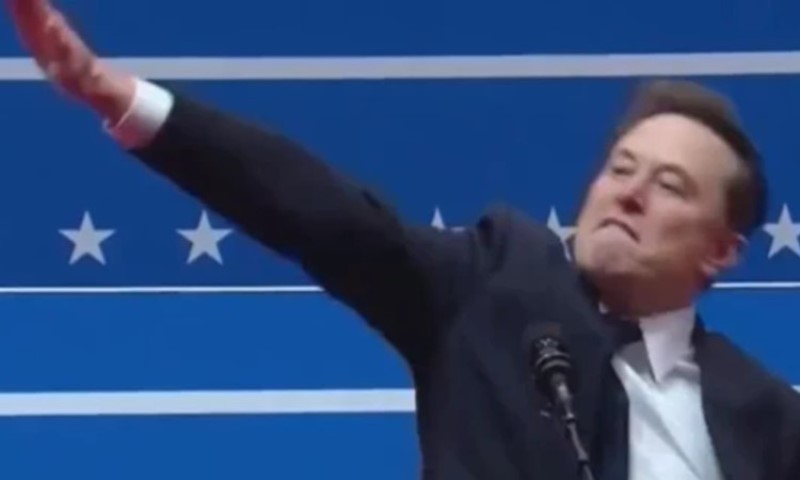 Čudan gest mnoge podsjetio na nacističko salutiranje: Ilon Mask odgovorio na optužbe VIDEO