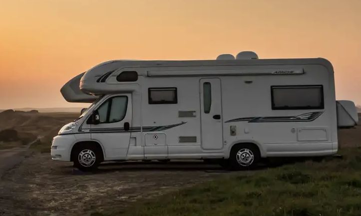 Državljani Srbije “pali” u Rumuniji: Drogu vrijednu 3,5 miliona evra potrpali u kamper