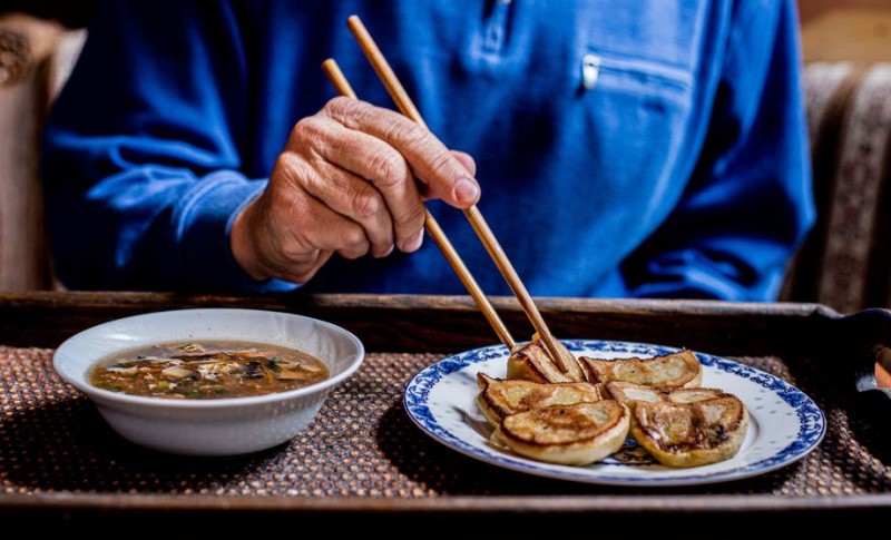 Da ti se život smuči! Zatvoren kineski restoran: Ostatke iz supe ubacivali u nova jela