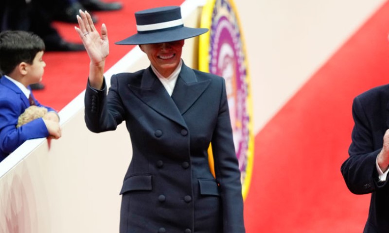 Fotka prve dame! Melanija Tramp pozirala za zvanični portret u Bijeloj kući FOTO