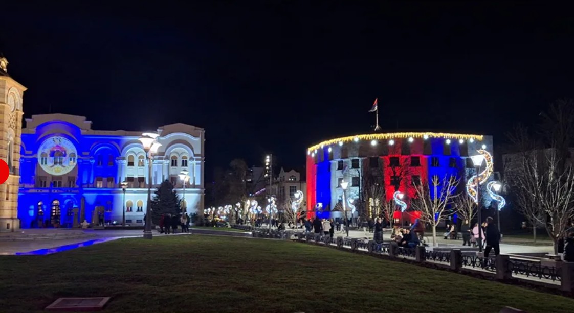 U toku koncert Pavline Radovanović: Palata Republike i Banski dvor u bojama zastave Srpske