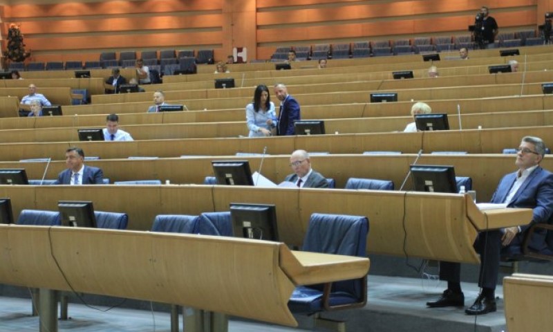 Predstavnički dom BiH: Ključni zakoni po skraćenoj proceduri, SNSD protiv