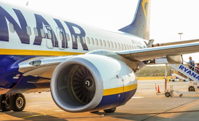 Putnici bježali preko krila letjelice: Požar u avionu kompanije Rajaner