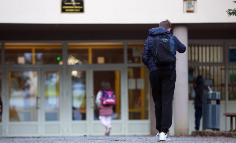 Dodik poručio: Podrška inicijativi o vaučerima najboljim osnovcima u Banjaluci FOTO