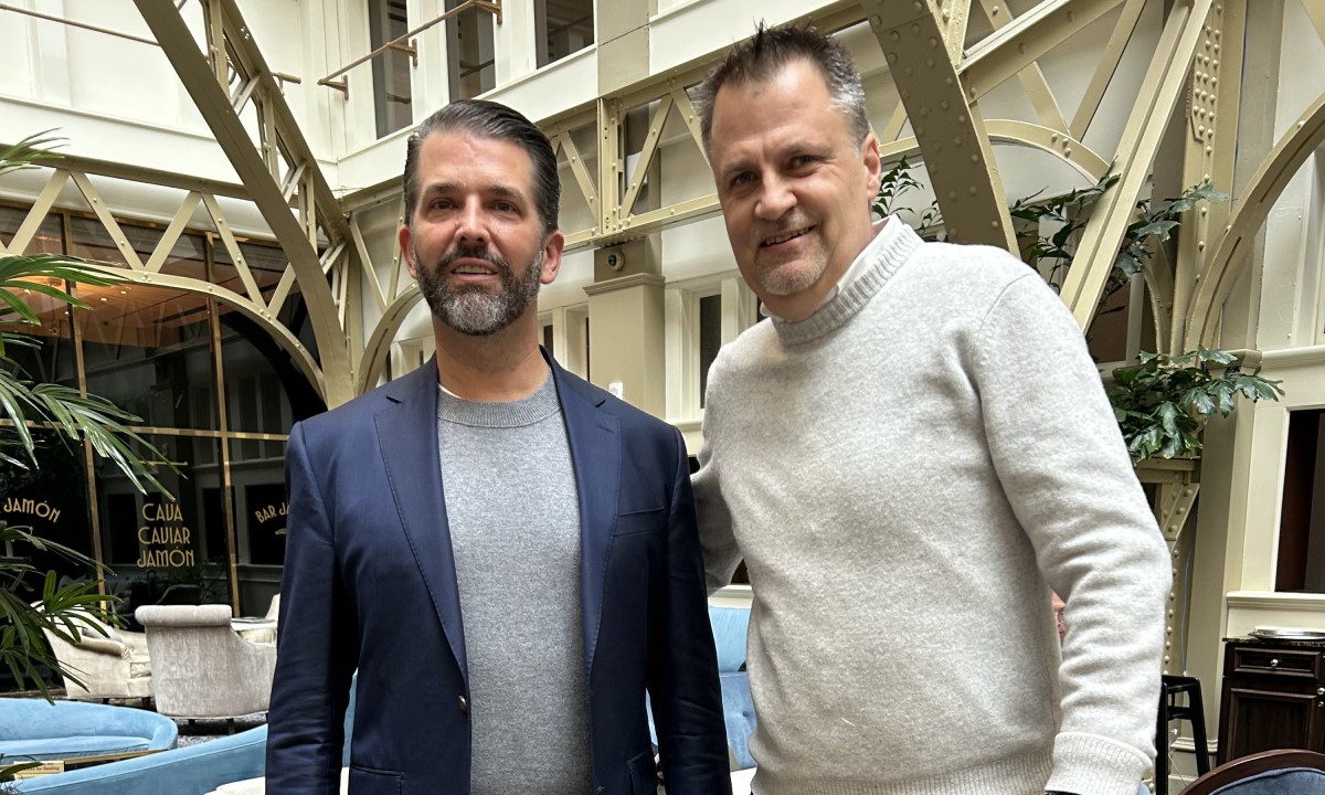 Vujić sa Donaldom Trampom Mlađim: Prenio čestitke predsjednika Srpske, sankcije da budu prošlost