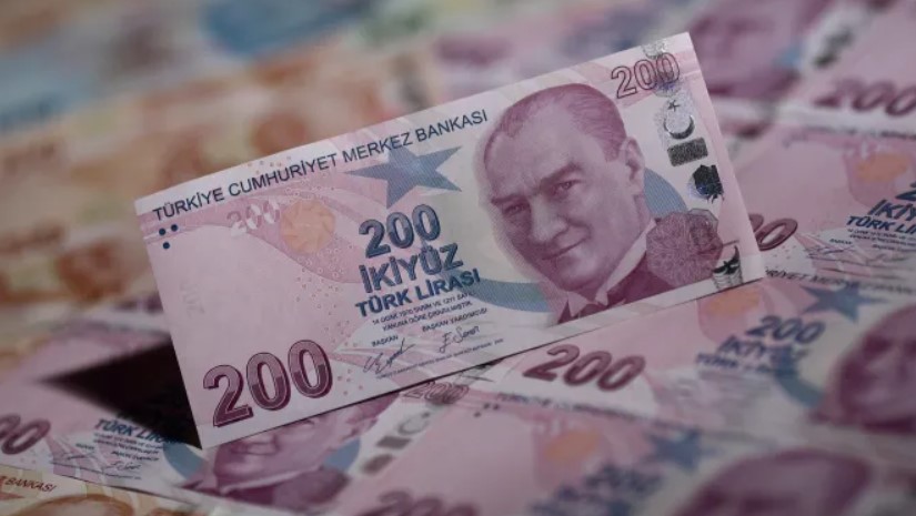 Pokazao čast i poštenje: Vratio gomilu novca koji mu je greškom stigao na račun