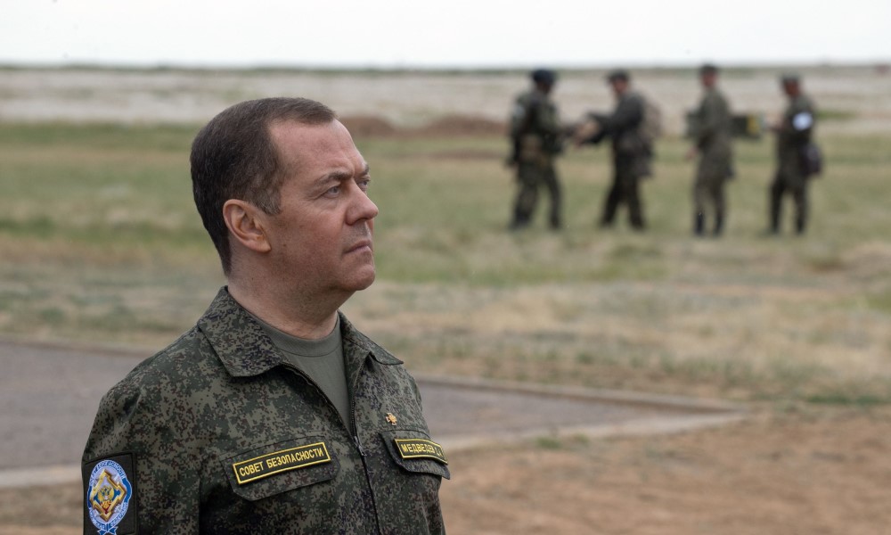 Upozorenje Medvedeva: Moskva bi mogla biti primorana da upotrijebi nuklearno oružje