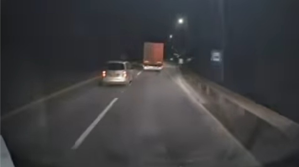 Prestizao kamion, pa za dlaku izbjegao sudar: “Zbog ovakvih nedužni ginu” VIDEO