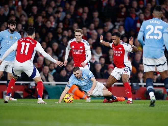 Arsenal nadigrao Mančester Siti