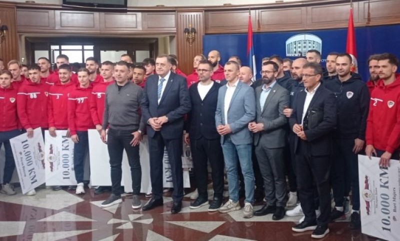 Prijem kod predsjednika Republike: Igračima i upravi banjalučkog Borca po 10.000 KM