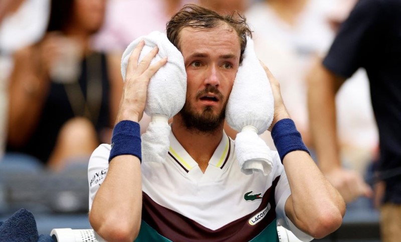 “Pokupio se” i napustio teren: Danil Medvedev predao meč, nije pružio ruku rivalu