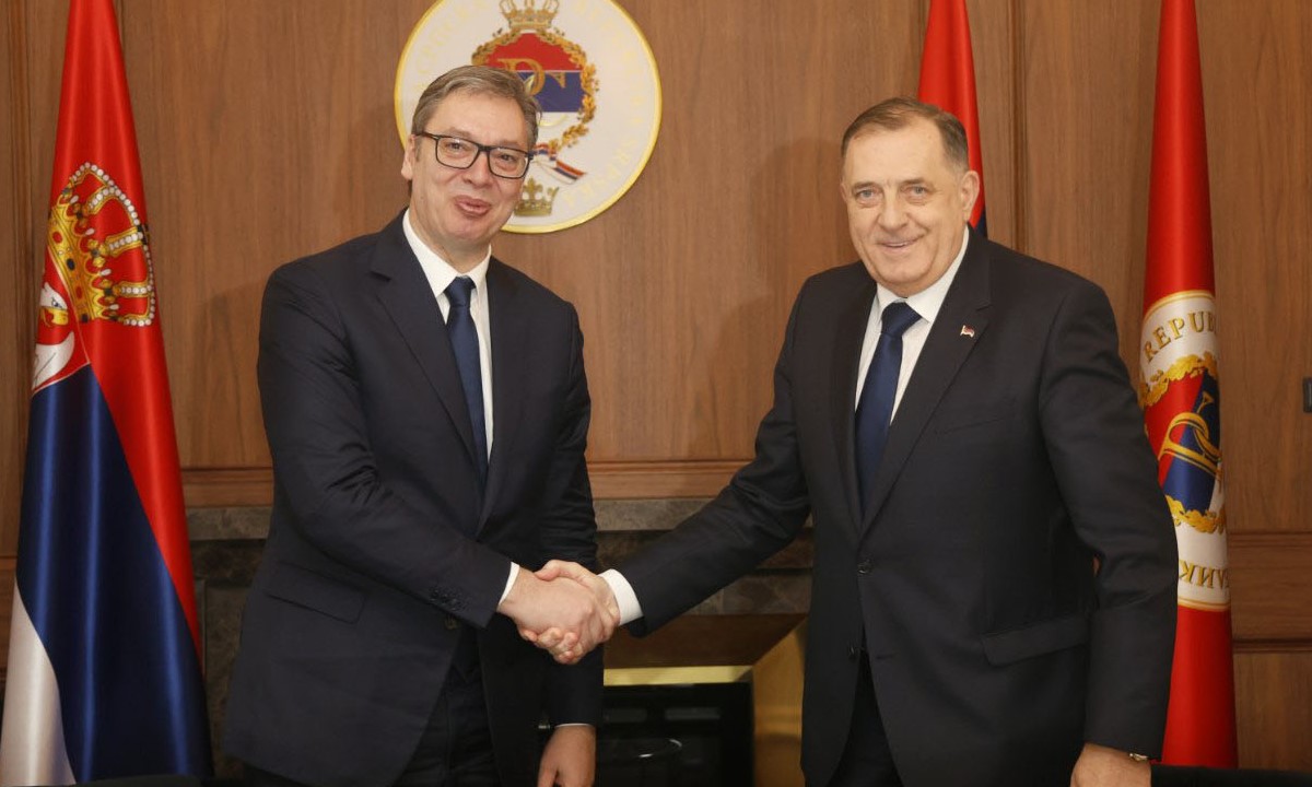 Dodik razgovarao sa Vučićem: Stabilna i jaka Srbija interes cjelokupnog srpskog naroda
