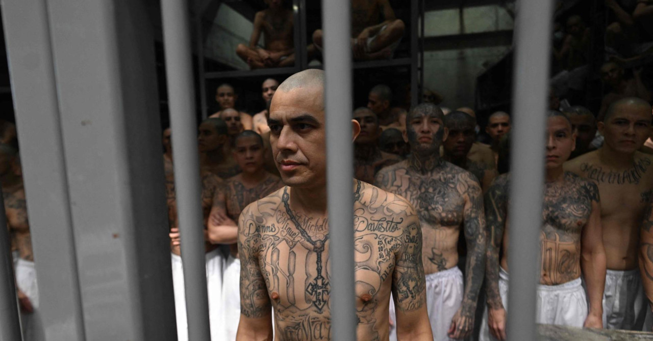 Krvavi trag dug godinama: Počelo masovno suđenje protiv skoro 500 članova bande