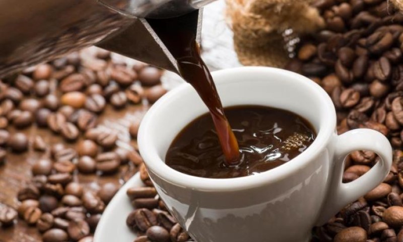 Da li znate da kafa topi salo: Ako je ovako pijete – dotjeraćete liniju bez muke