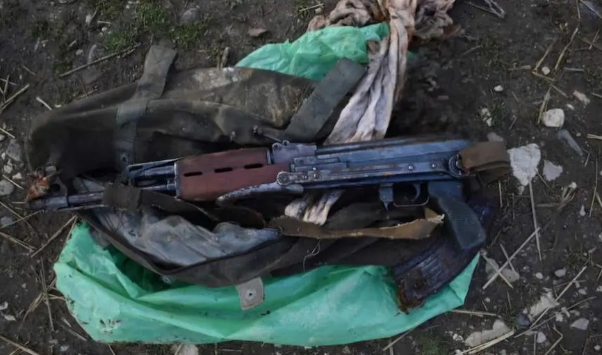 Uhapšen nasilnik: Prijetio supruzi, oduzet mu kalašnjikov i pištolj