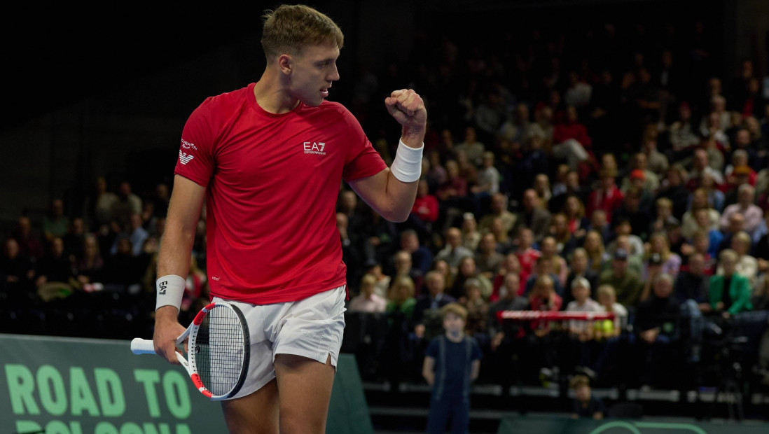 Međedović izbacio Medvedeva i prošao u finale turnira u Marseju