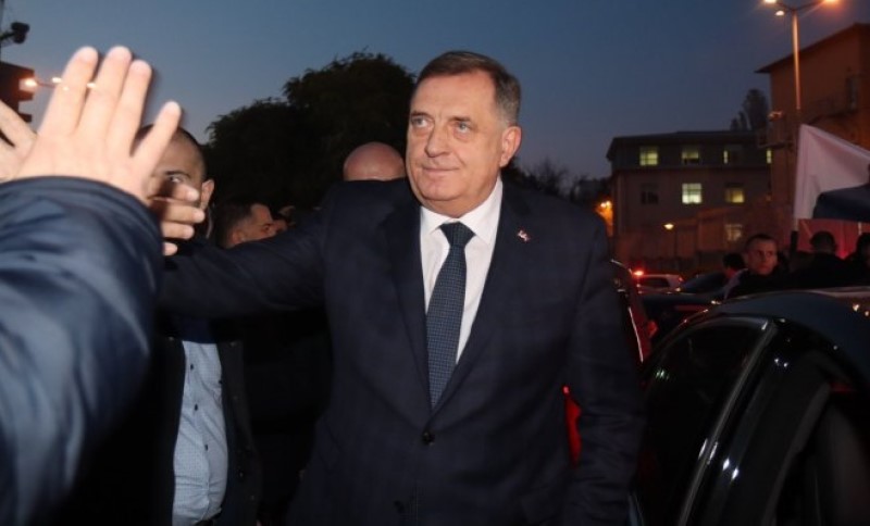 Dodik očekuje da će proces protiv njega biti obustavljen: Završio sa porukom “živjela Srpska”