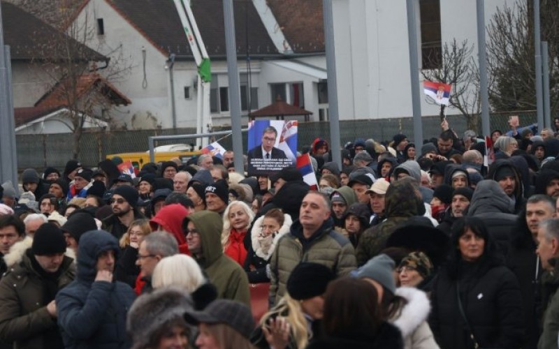 Društvene mreže “gore” zbog Sretenja: Pljušte optužbe i uvrede preko Drine