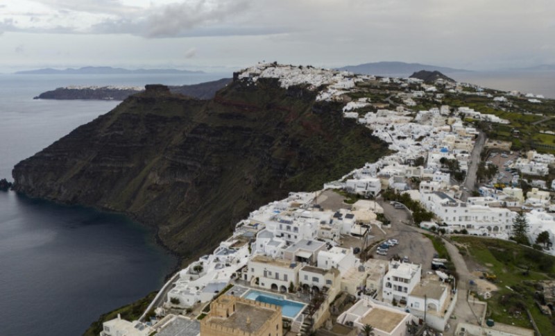 Panika! Oko 11.000 ljudi napustilo Santorini nakon niza zemljotresa, i tu nije kraj
