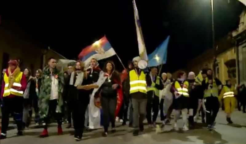 Poslije trodnevnog marša studenti iz Zrenjanina stigli u Vršac, priređen emotivan doček