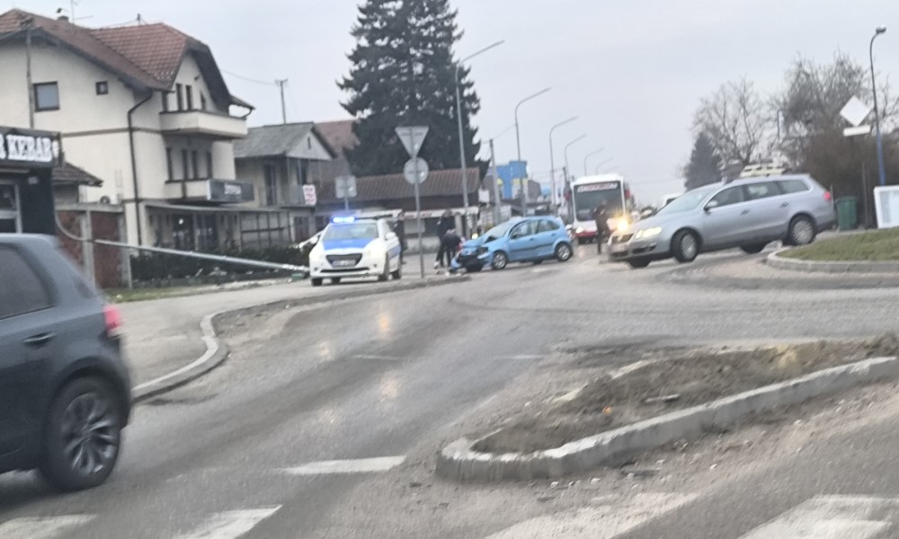 Kružni tok ponovo koban za vozače: Saobraćajka u Trnu