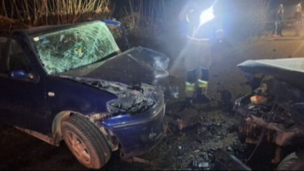 Teška nesreća u BiH: U sudaru dva automobila poginula jedna osoba
