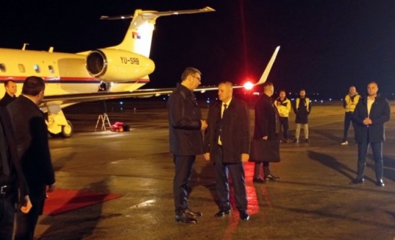 Predsjednik Srbije stigao u Banjaluku: Vučića na aerodromu dočekao Višković