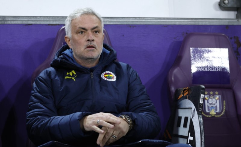 Potpuno “nevidljiv”! Žoze Murinjo se nekad krio u korpi za prljav veš, sada ima novi trik