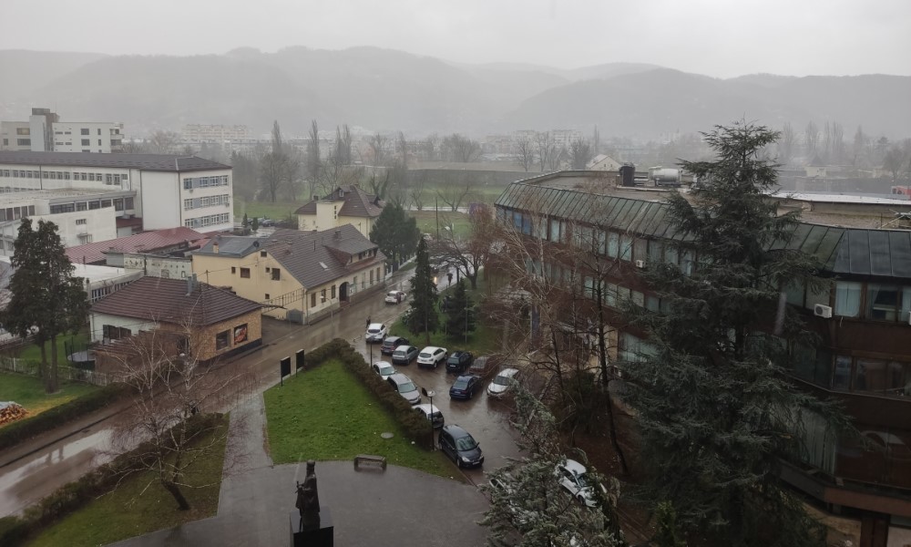 Nestabilno vrijeme: Jaka kiša pogodila Banjaluku