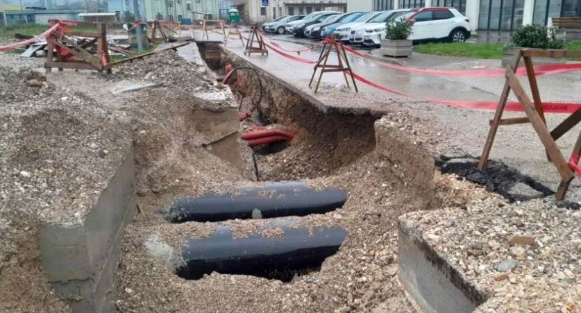 Raskopali i ostavili, niko ne reaguje: Banjalučka ulica u haosu