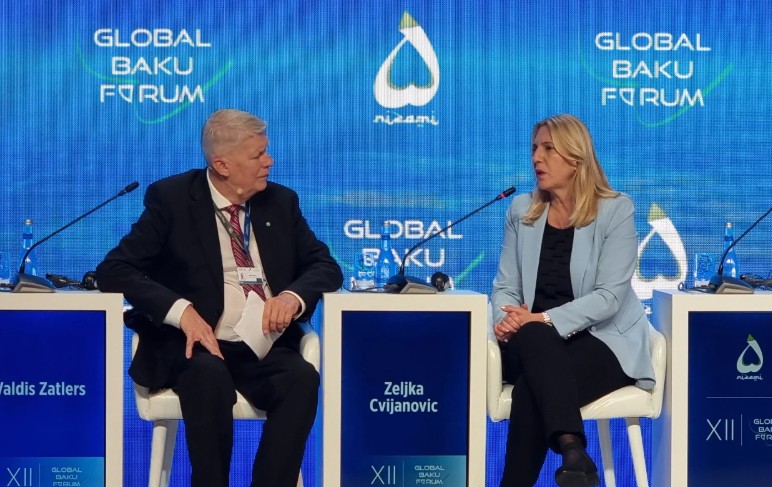 Cvijanovićeva u Bakuu: BiH u najvećoj krizi od potpisivanja Dejtonskog sporazuma