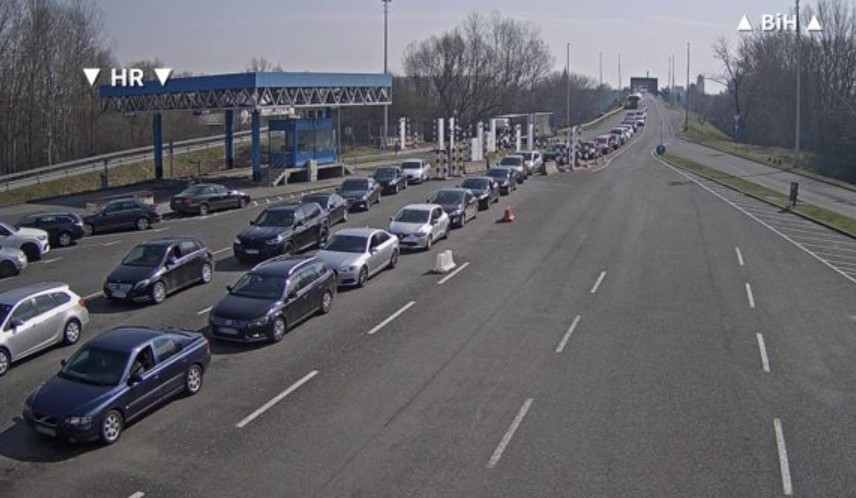 Pao sistem u Hrvatskoj: Gužve sa obje strane graničnog prelaza Gradiška