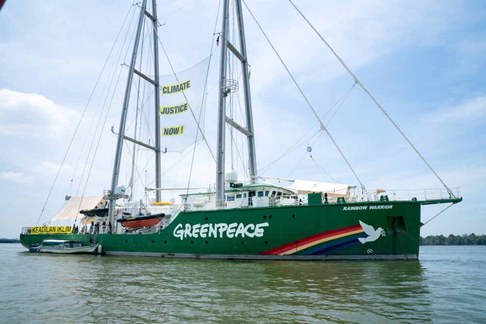 Grinpis pred bankrotom: Odgovorni za štetu od 300 miliona dolara nanijetu naftovodu