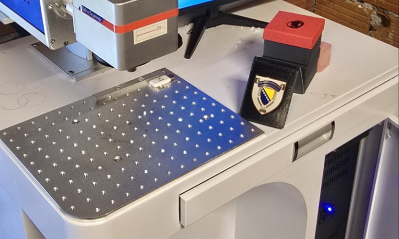 UIO u akciji “TNT”: Oduzete laserske mašine i štampač vrijedni 300.000 KM