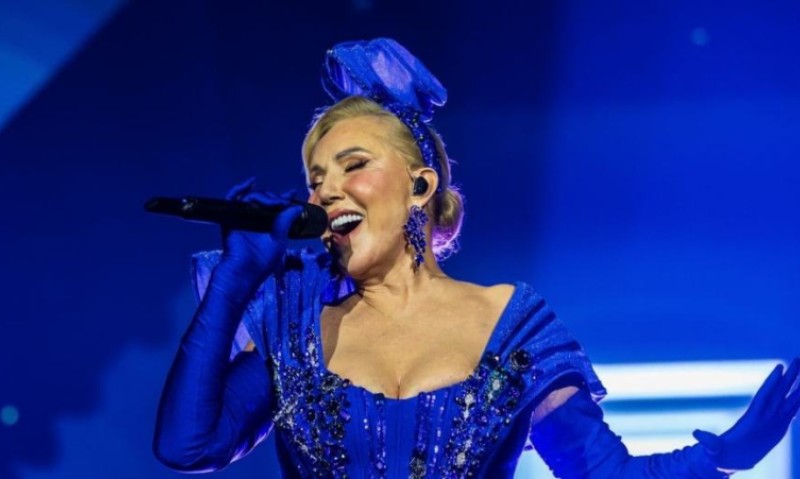 Lepa Brena oduševila Banjaluku: Prepuna dvorana “Borik” pjevala uglas VIDEO