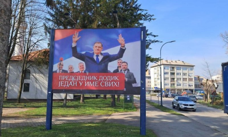 Na zahtjev građana: U Modriči i Bijeljini bilbordi podrške predsjedniku Republike Srpske