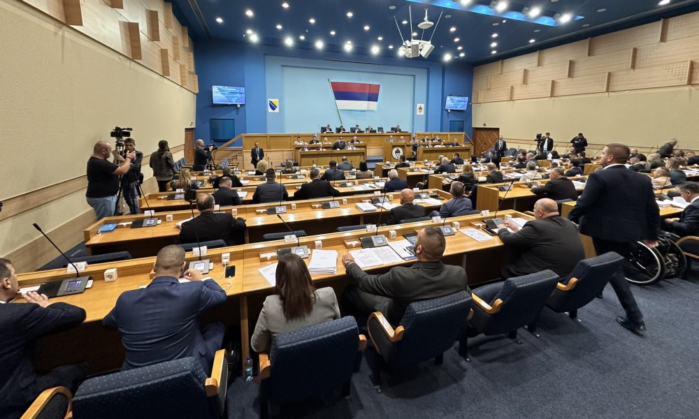 Poslanici o zaštiti potrošača: Novim zakonom staje se u kraj lažnim sniženjima