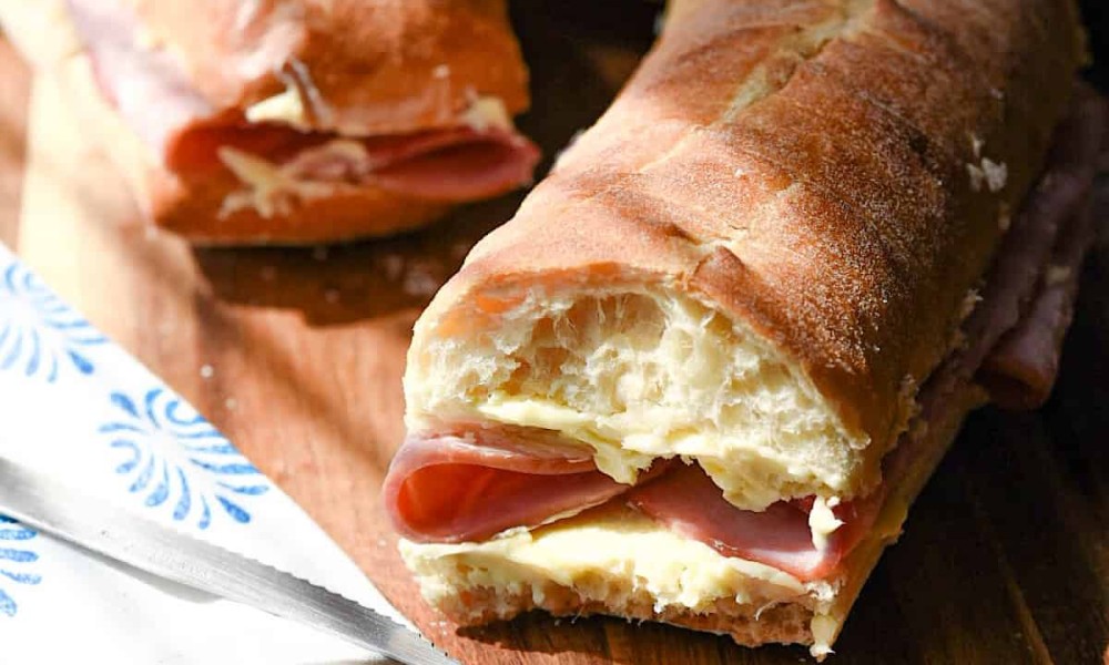 Dijelio sendviče za glasove: Policiji u Banjaluci prijavljeni incidenti