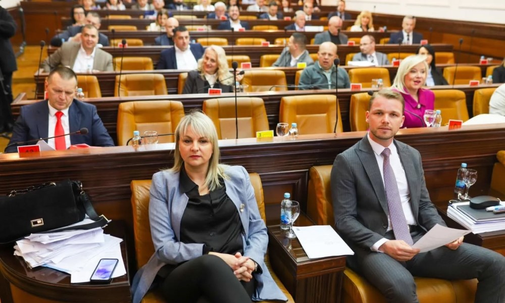 Usvojen dnevni red: O produžetku privremenog finansiranja tek na vanrednoj sjednici