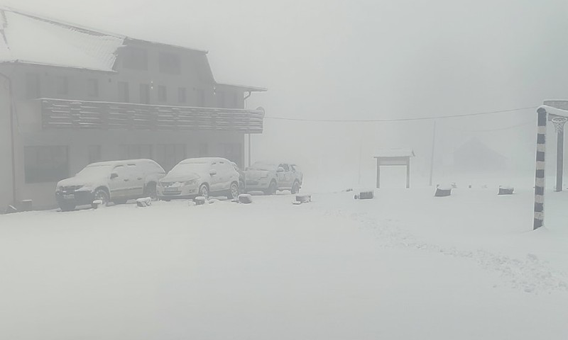 Zima se ne predaje! Pao snijeg u Srpskoj FOTO