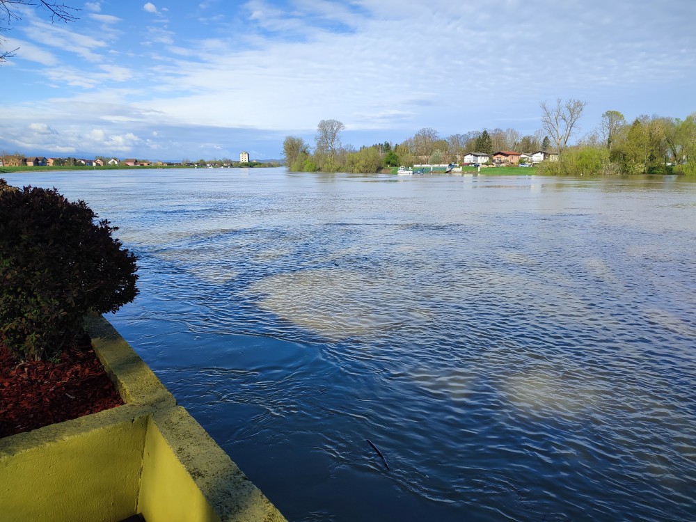 Semberija se oporavlja: Vodostaj Save se smanjuje, ali opasnost nije prošla