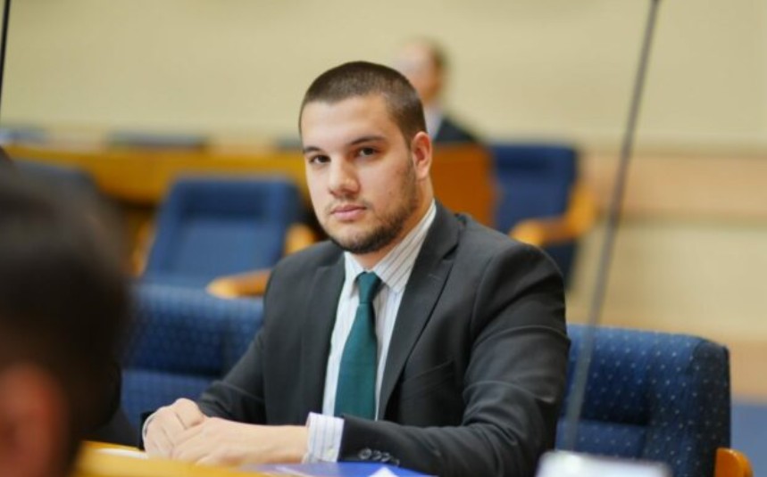 Vučinić i Stevandić u verbalnom sukobu: Idi u svoje selo, pa dobacuj