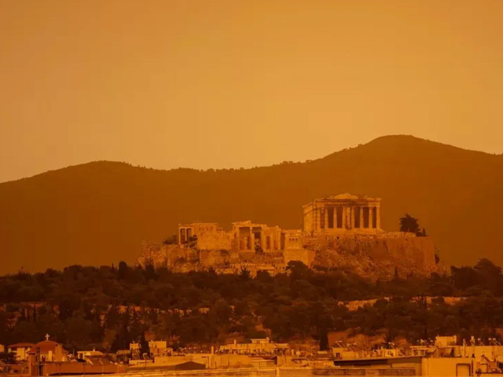 Ograničena vidljivost: Prašina iz Sahare prekrila Atinu