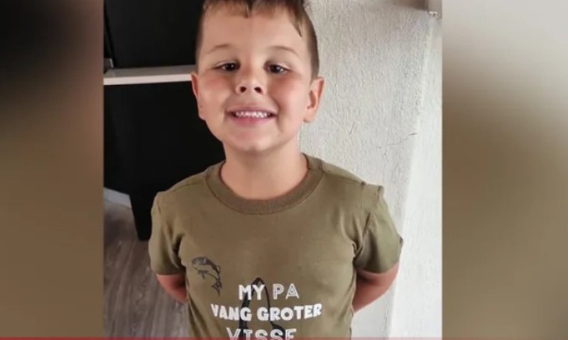 Ovo je dječak (7) kojem je krokodil odgrizao ruku: Oca progoni očajnički vrisak sina