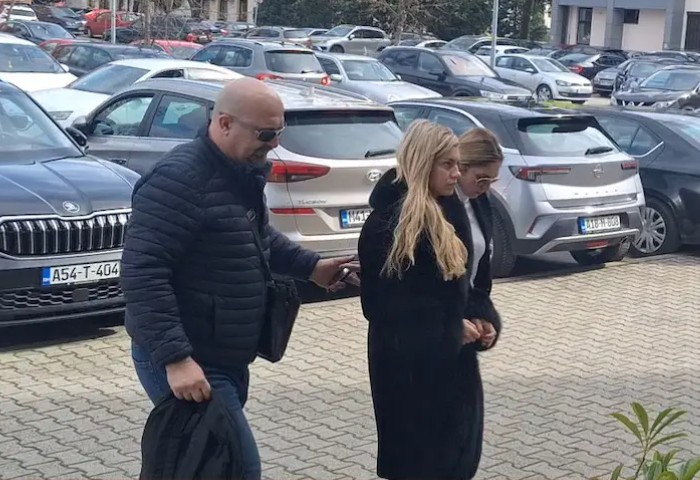 Bankarka sprovedena u tužilaštvo: Osumnjičena za zloupotrebu pola miliona maraka VIDEO