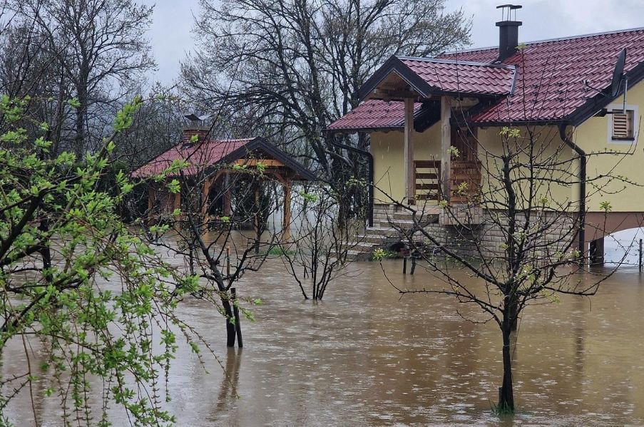 Posljedice poplava u Kozarskoj Dubici: Primljeno 67 prijava štete, najviše na infrastrukturi