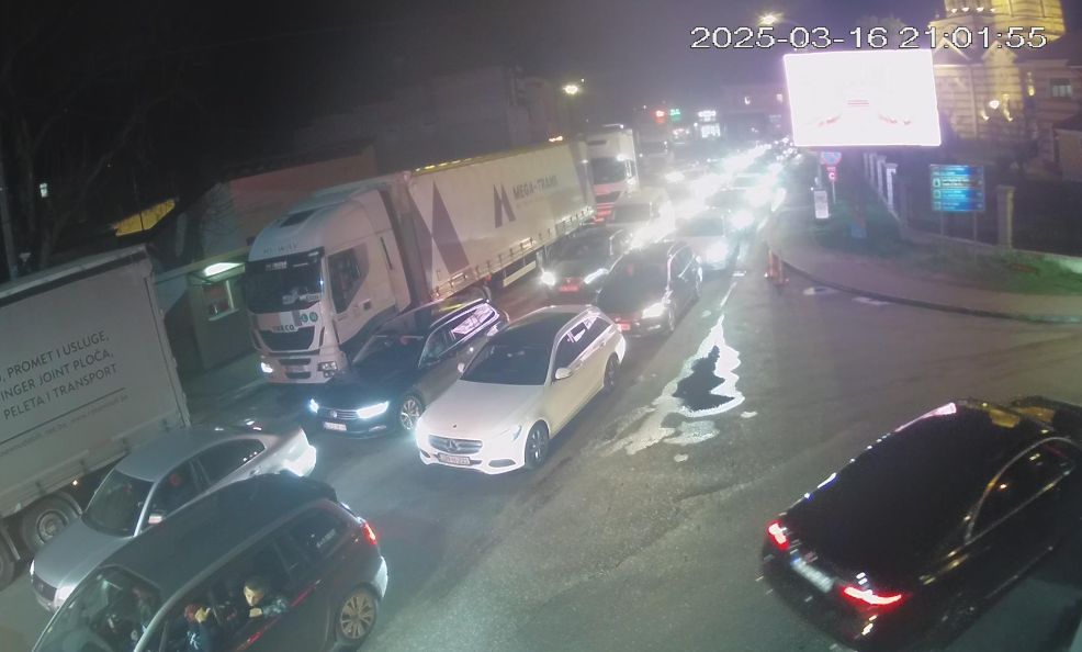 Pojačana frekvencija vozila na izlazu iz BiH na više graničnih prelaza